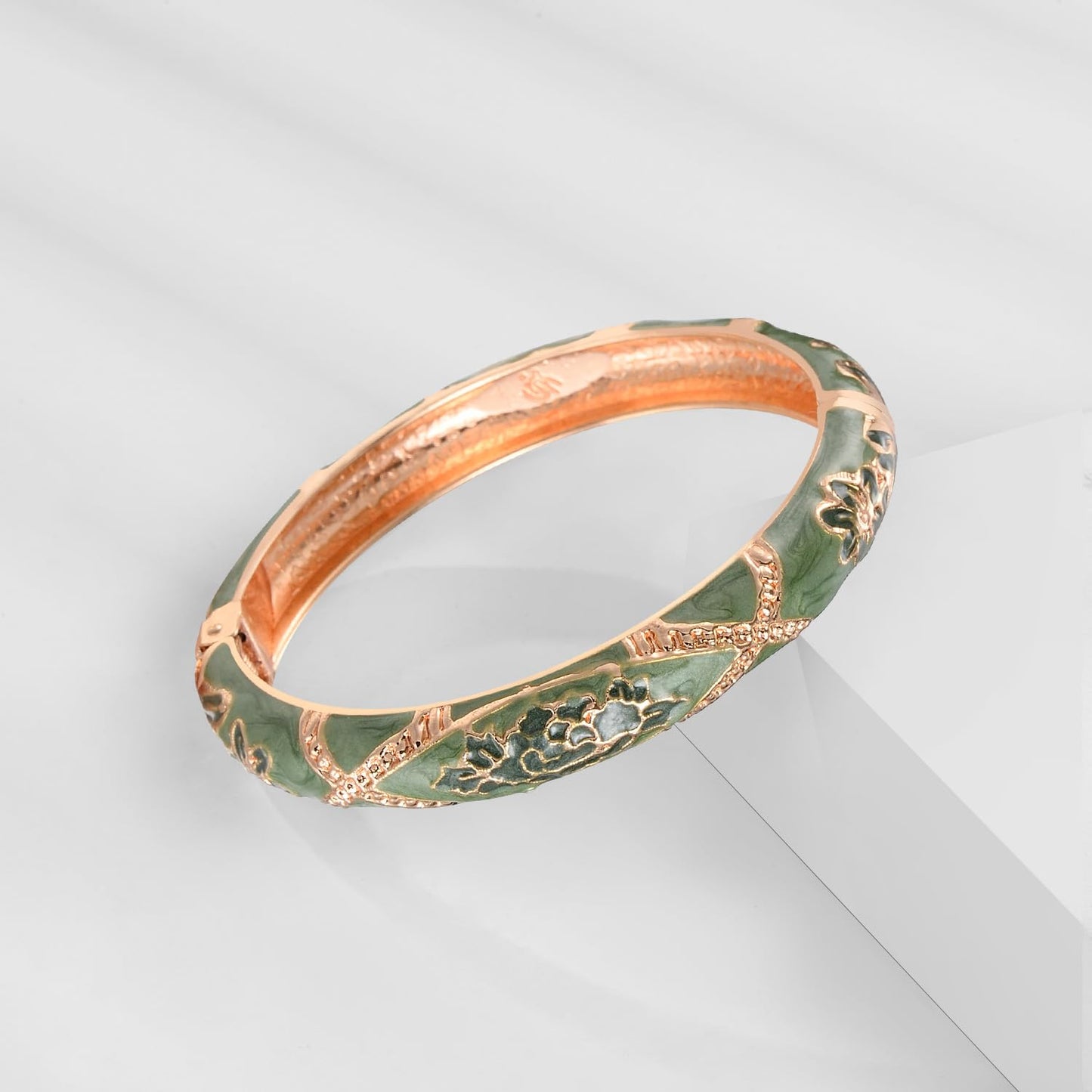 wynameleri Vintage Jewelry Cloisonne Handcrafted Enameled Gorgeous Rhinestone Flower Hinged Cuff Bracelet Bangles Gifts 88A11-55A128 Green