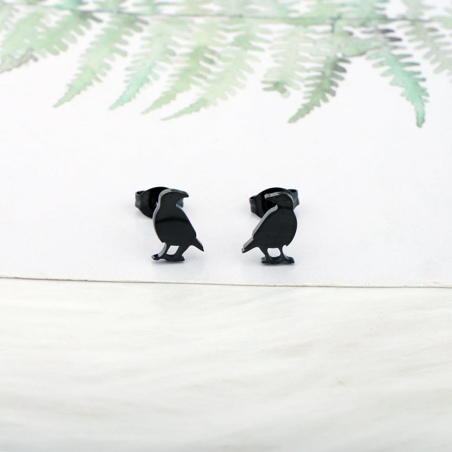 OKEYCH Raven Lover Gift Raven Themed Stud Earrings Who Loves Crow Jewelry Crow Bird Merch (Raven Themed Stud E)