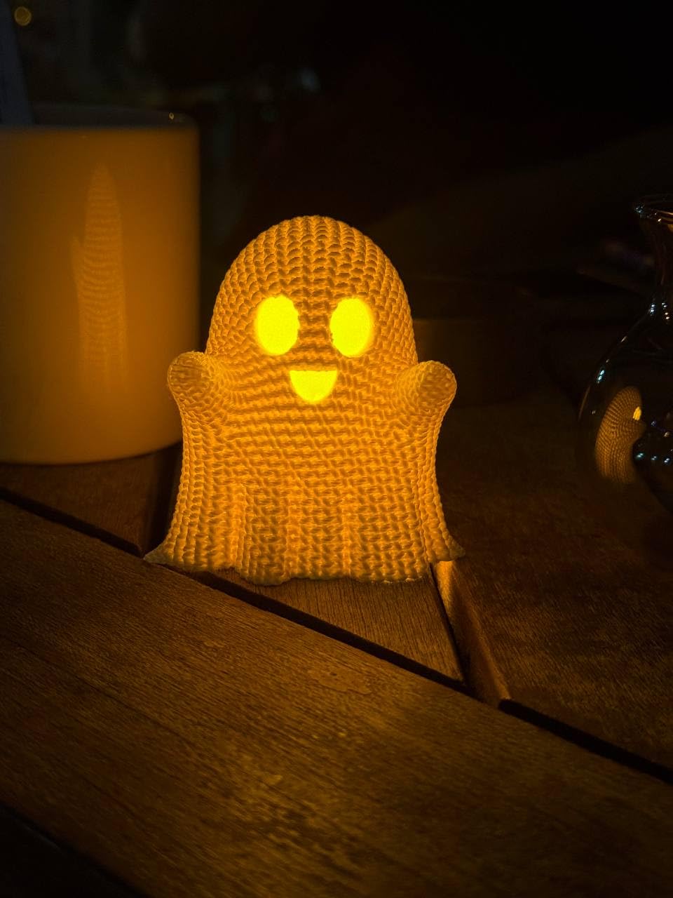 Cute Crocheted Ghost – 3D Printed Ghost Decor with Knitted Look | LED Tea Light Halloween Decoration (Light Not Included) | Cozy Spooky Season Home Accent