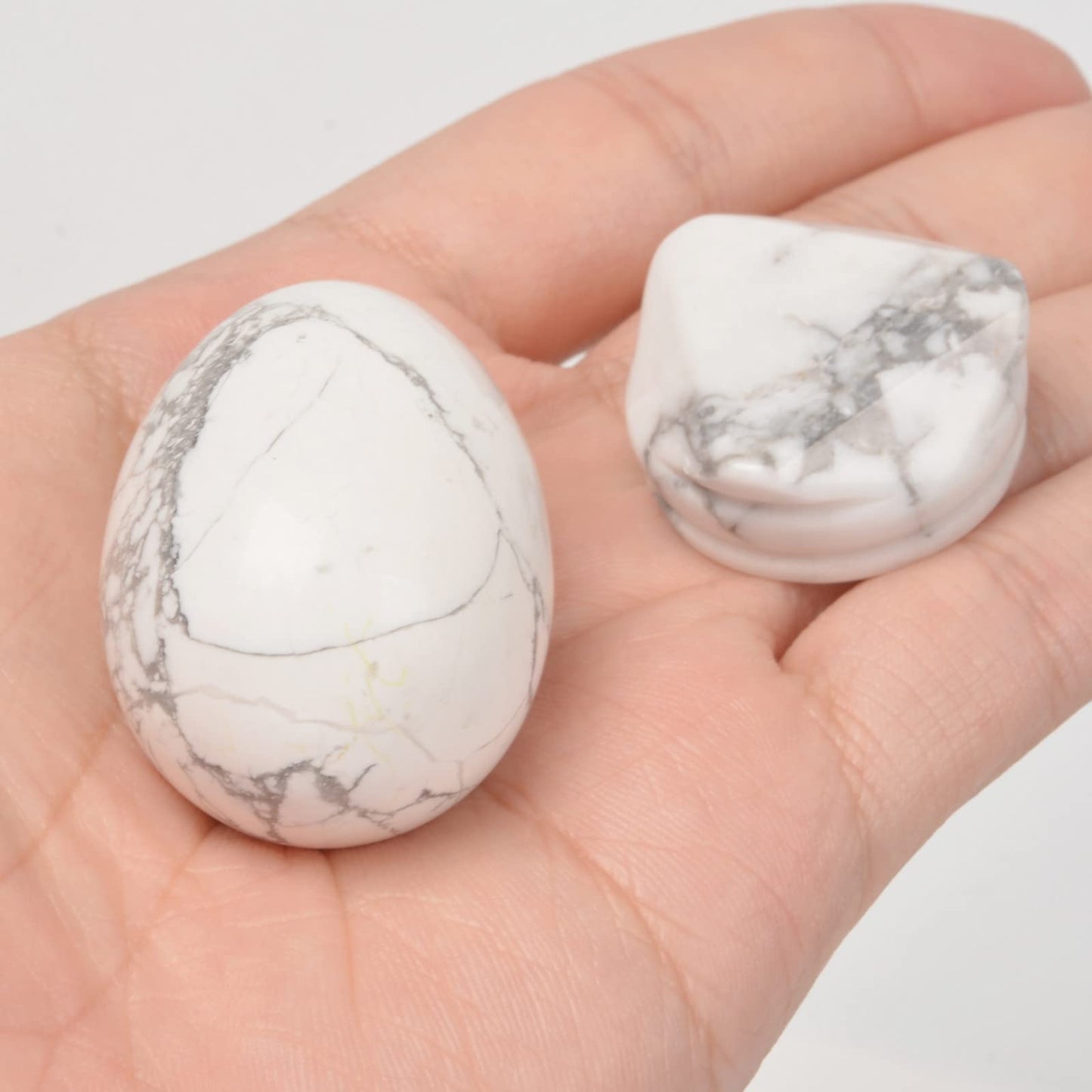 Justinstones Natural White Howlite Gemstone Egg Crystal Healing Chakra Meditation Home Office Decor Stone with Stone Stand