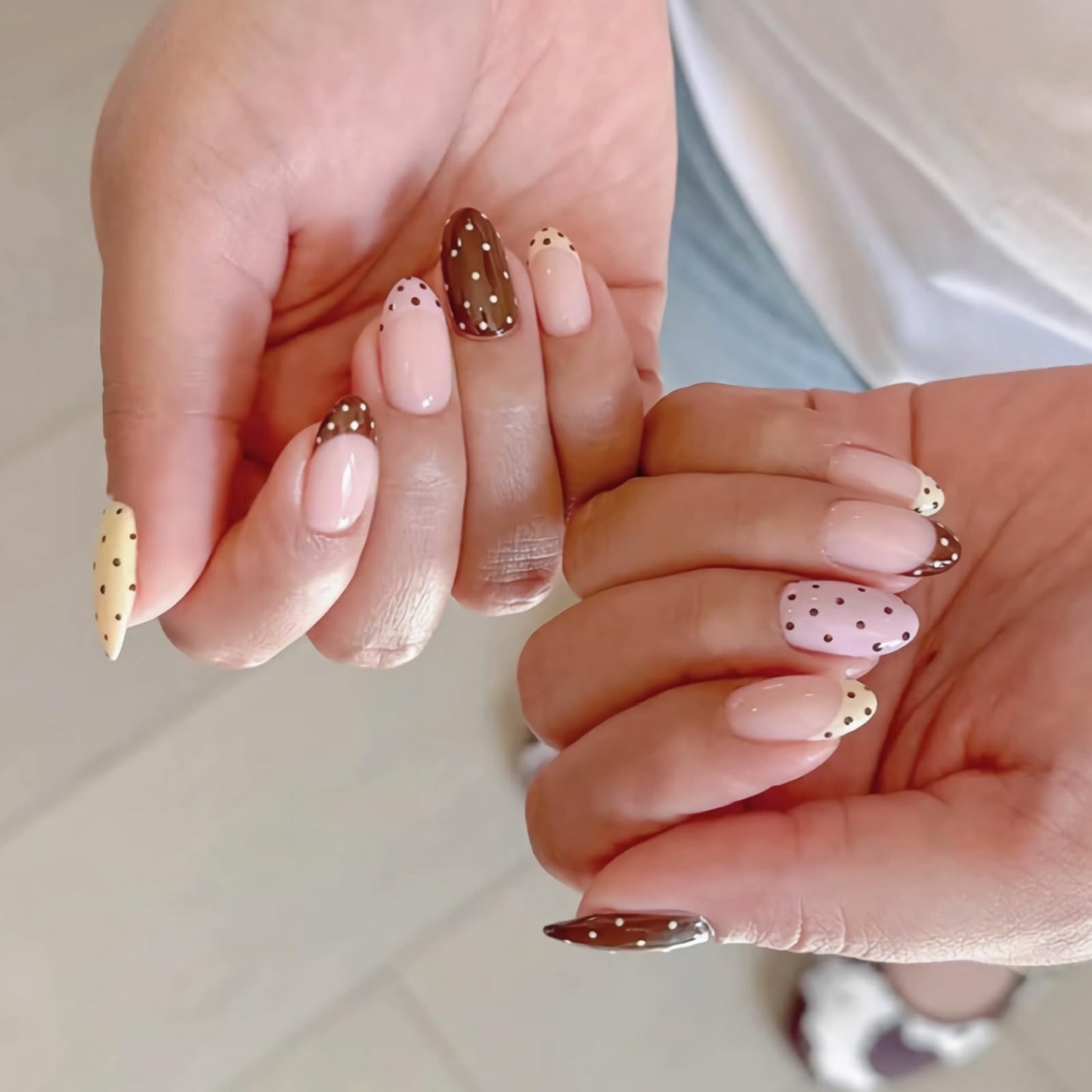 BABALAL Acrylic Press on Nails Short Almond Fake nails, Polka Dot, Brown Pink French Tip, Fall, Trendy, 24Pcs Glossy Full Cover Manicure False Nails with Glue