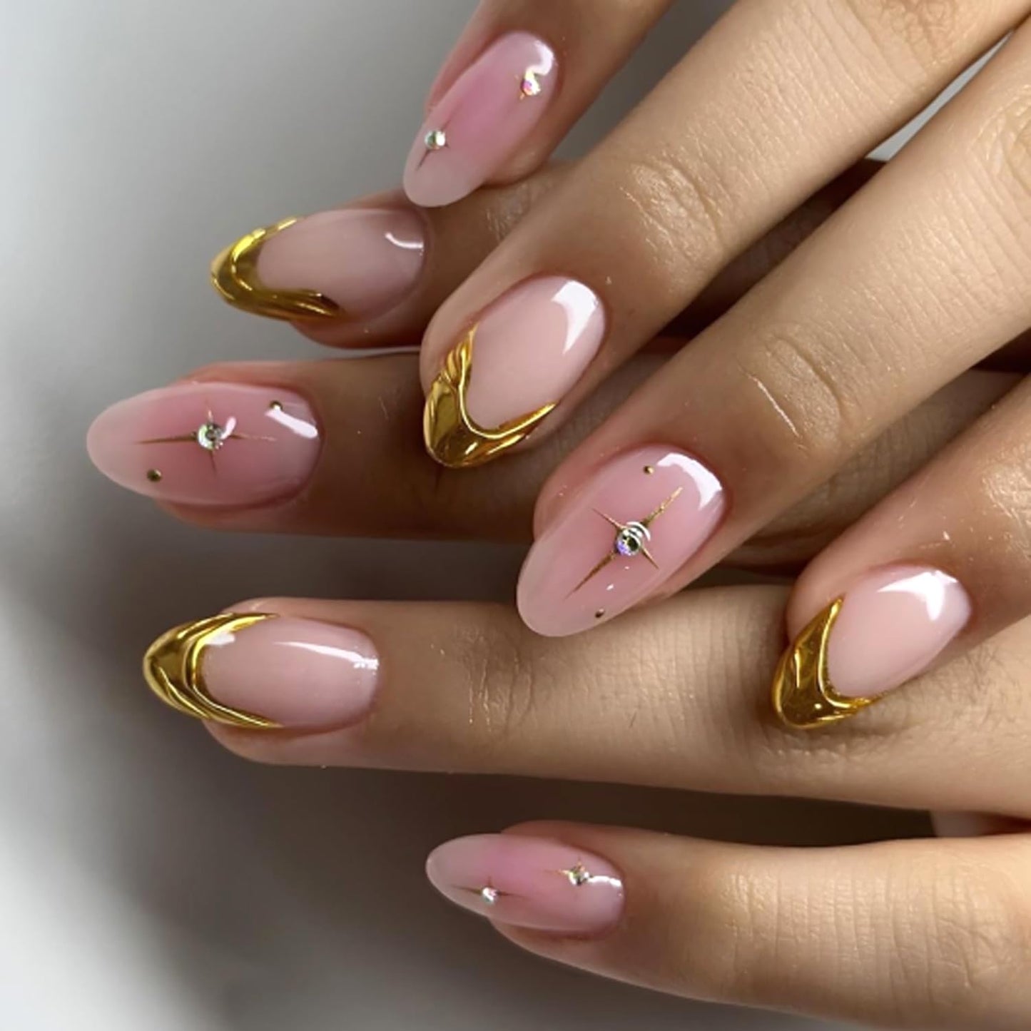 3D Gold Irregular French Tip Press on Nails Medium Almond Gradient Fake Nails Star Rhinestones Acrylic False Nail Glossy Full Cover Glue on Nail for Women