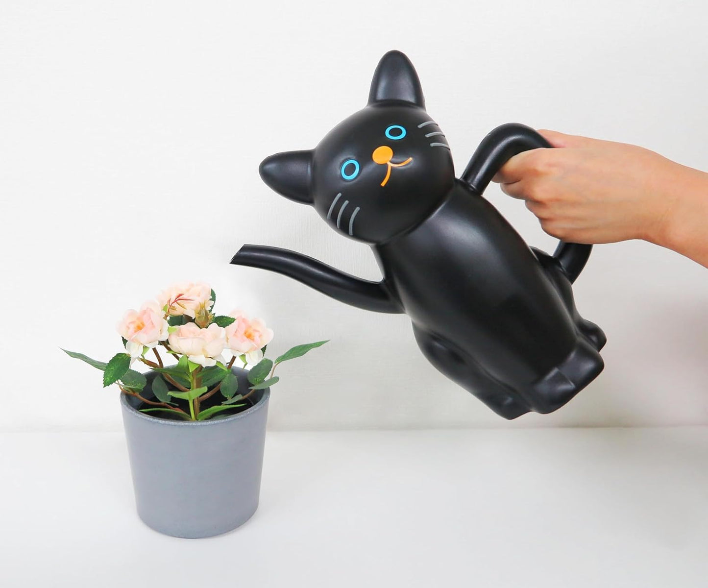 Lightweight and Durable – Made from Lightweight Plastic, This Watering can is Easy to Carry and Built for Everyday use.