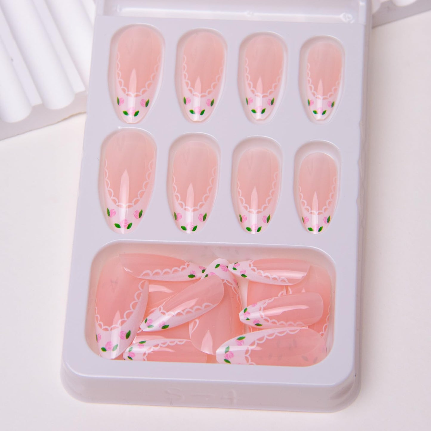 French Tip Press on Nails Medium Almond Fake Nails Flowers Acrylic Nails Lace False Nails Glossy Artificial Nails with Designs Glue on Nails for Women Girls Manicure Nails Decoration 24Pcs