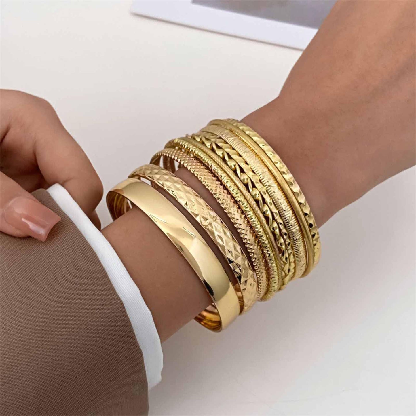 RINTOLER 10Pcs Gold Bangle Bracelets Set for Women - Stackable Textured Ethnic Style Indian Bollywood Bangles Boho Jewelrys for Women.(G set 10pc Gold)