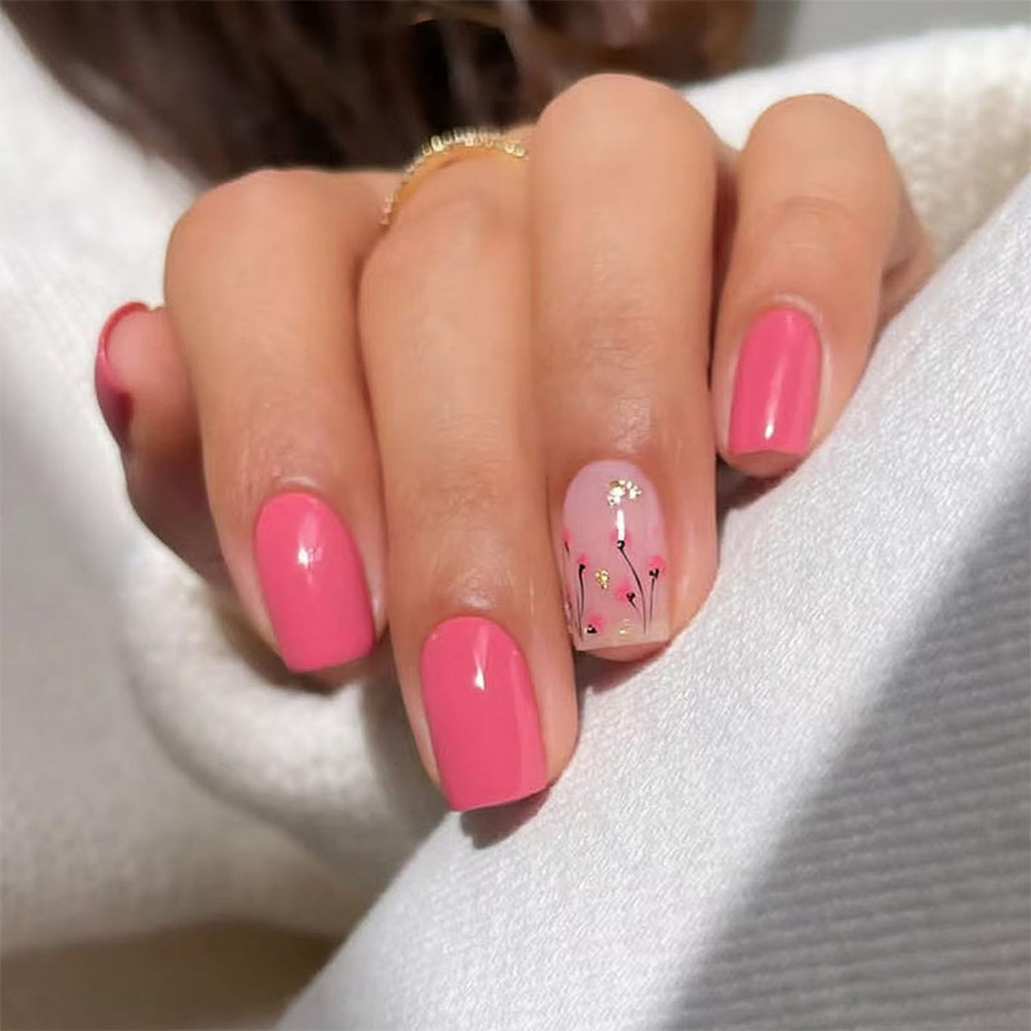 Pink Press on Nail Short Square Fake Nails with Flower designs Gold Foil Stick on Nail Glossy Acrylic Artificial Press ones Full Cover Spring Summer False Nails for Women Glue on Nails24pcs
