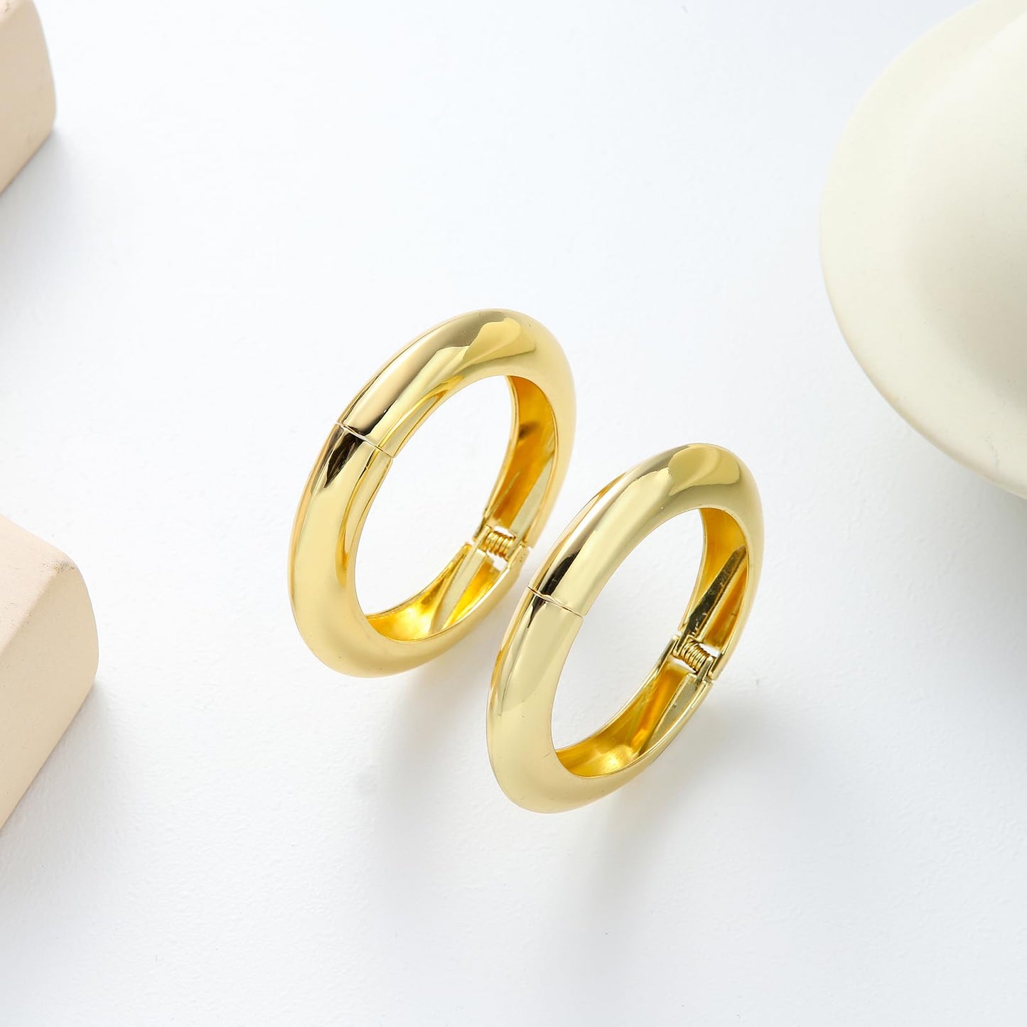 AYWFCBF 2pcs Gold Bangle Bracelets for Women, Trendy Hinged Cuff Open Wide Chunky Gold Bracelet Stack Arm Cuff Jewelry for Women