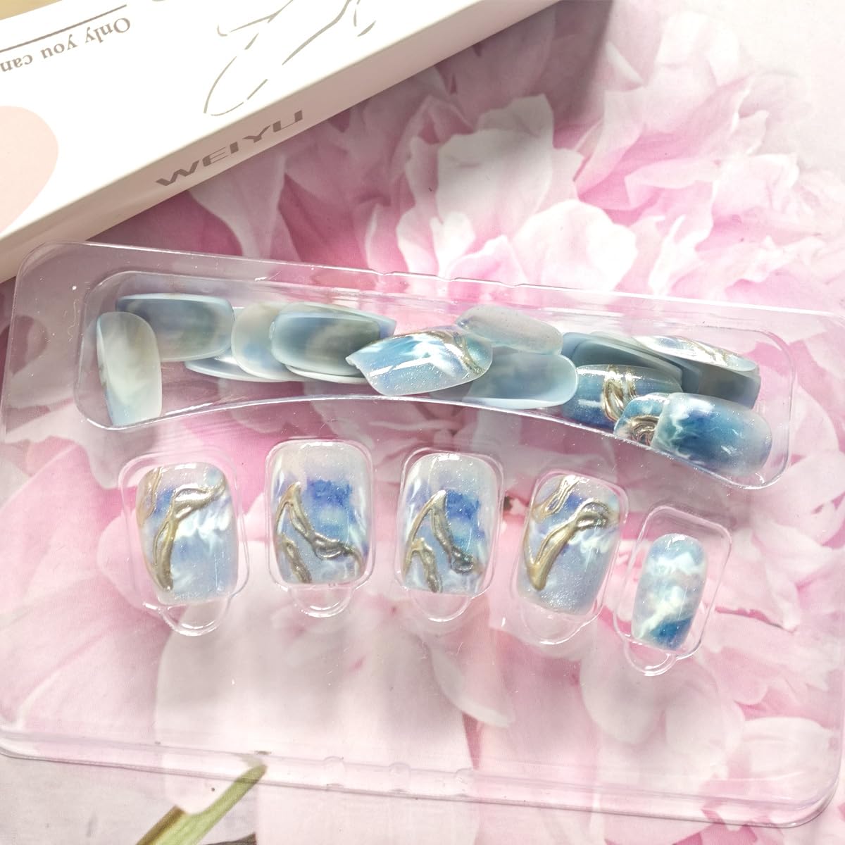 30Pcs Blue Press on Nails Short Square Fake Nails Ocean White Clouds Glossy Glitter Design Full Cover Reusable Artificial Nails Silver Chrome Stick on Nails Handmade False Nails for Women Acrylic Nail