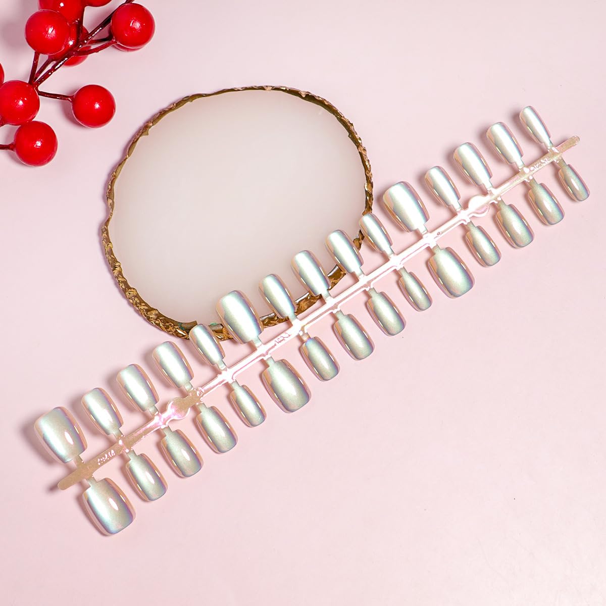 Square Press on Nails Short Gold Chrome Fake Nails Shiny Mirror Acrylic Nails Aurora Glue on Nails Glossy Bling Artificial False Nails Stick on Nails for Women Girls Nails Decoration 24 Pcs