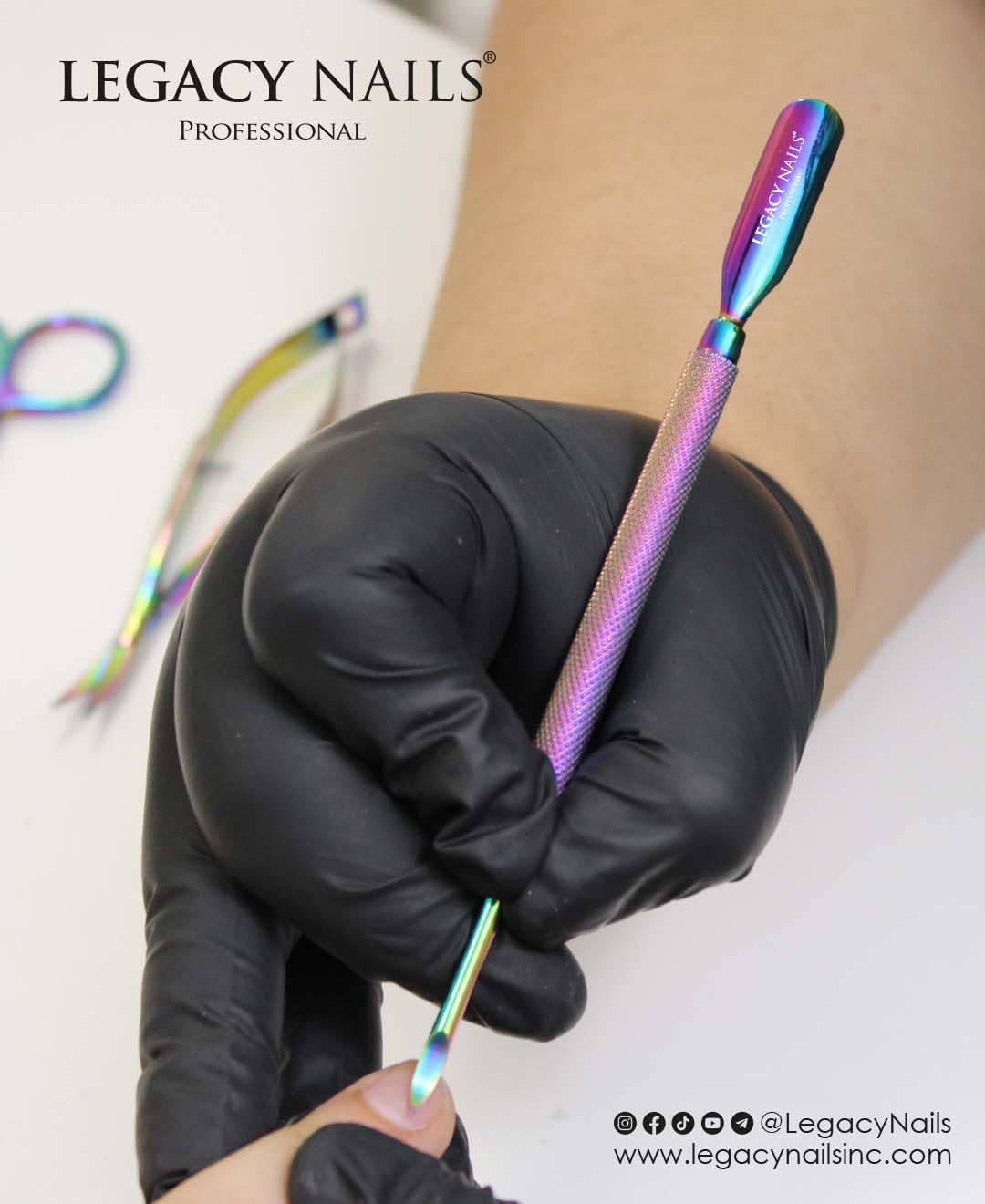 Legacy Nails Professional MULTICOLOR DUAL CUTICLE PUSHER & REMOVER in Stainless Steel - Sharpened-spoon shape - Sharp-pointed shape