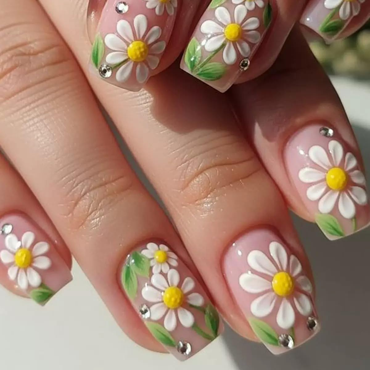 CTTHNBD Square Press on Nails - Medium Fake Nails with Daisy Design - Summer, Flower False Nails Press ons - for Women 24 Pcs