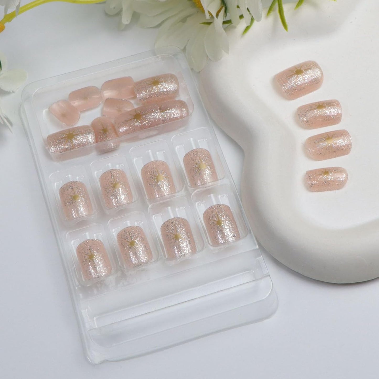 Short Press on Nails Square Glitter Gold Star Fake Nails Press ons Acrylic Nude Full Cover False Nail Cute Artificial Glossy Glue on Nail for Women 24 Pcs