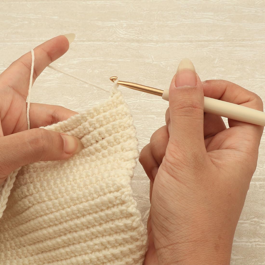 Knitter’s Pride Pearl Grande Aluminum Crochet Hook Set – 13 Sizes (2mm to 10mm)