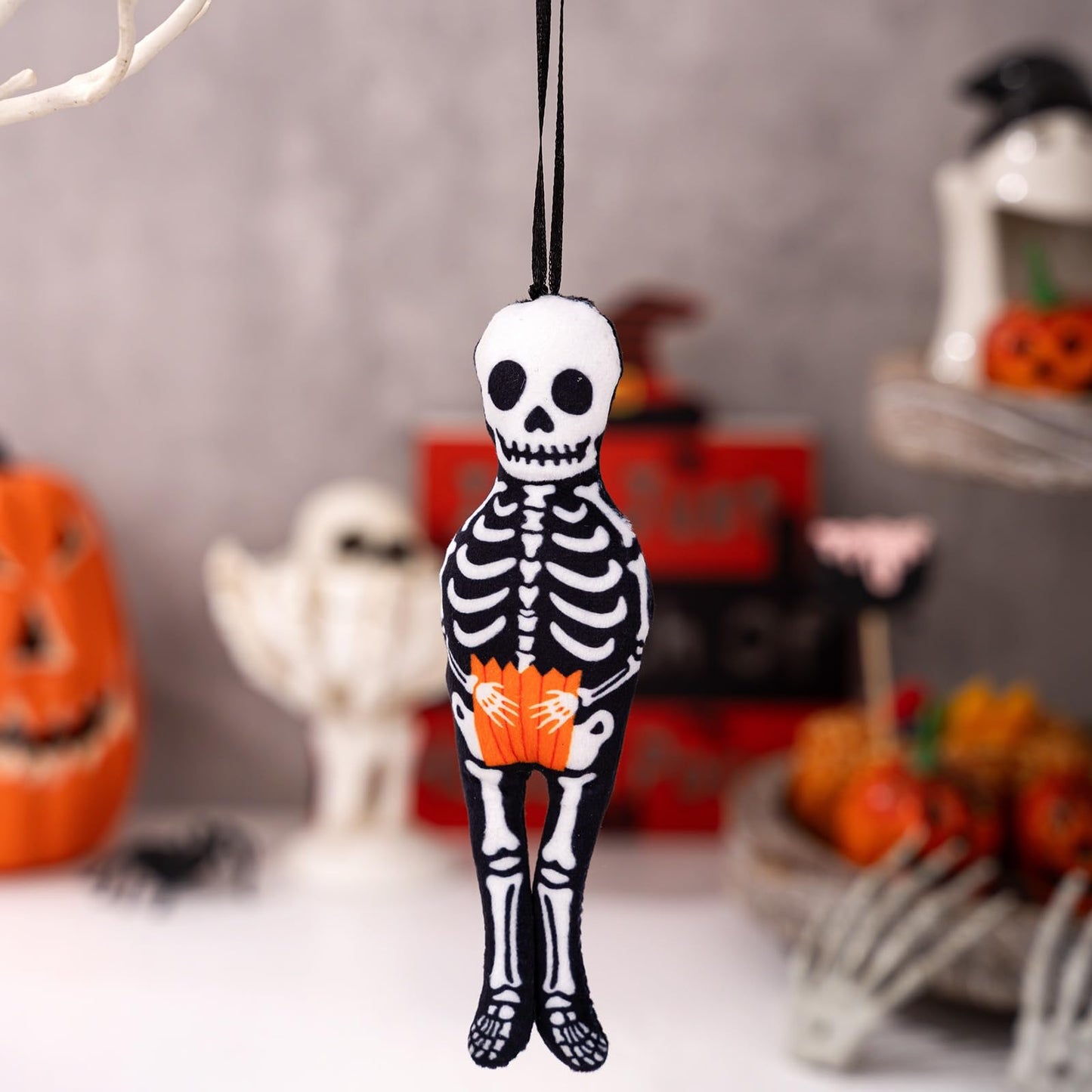 Set of 4 Halloween Tree Ornaments Black Cat Pumpkin Skeleton Ghost Hanging Decorations for Holiday Party Home Christmas Tree Decor