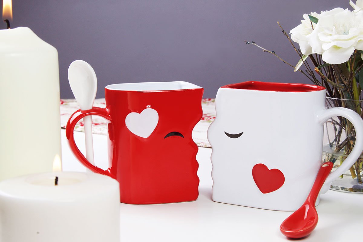 Blu Devil Kissing Mugs Set, Anniversary & Wedding Gifts, Exquisitely Crafted Two Large Cups & Spoons for Couples, For Him and Her on Valentines, Birthday, Engagement