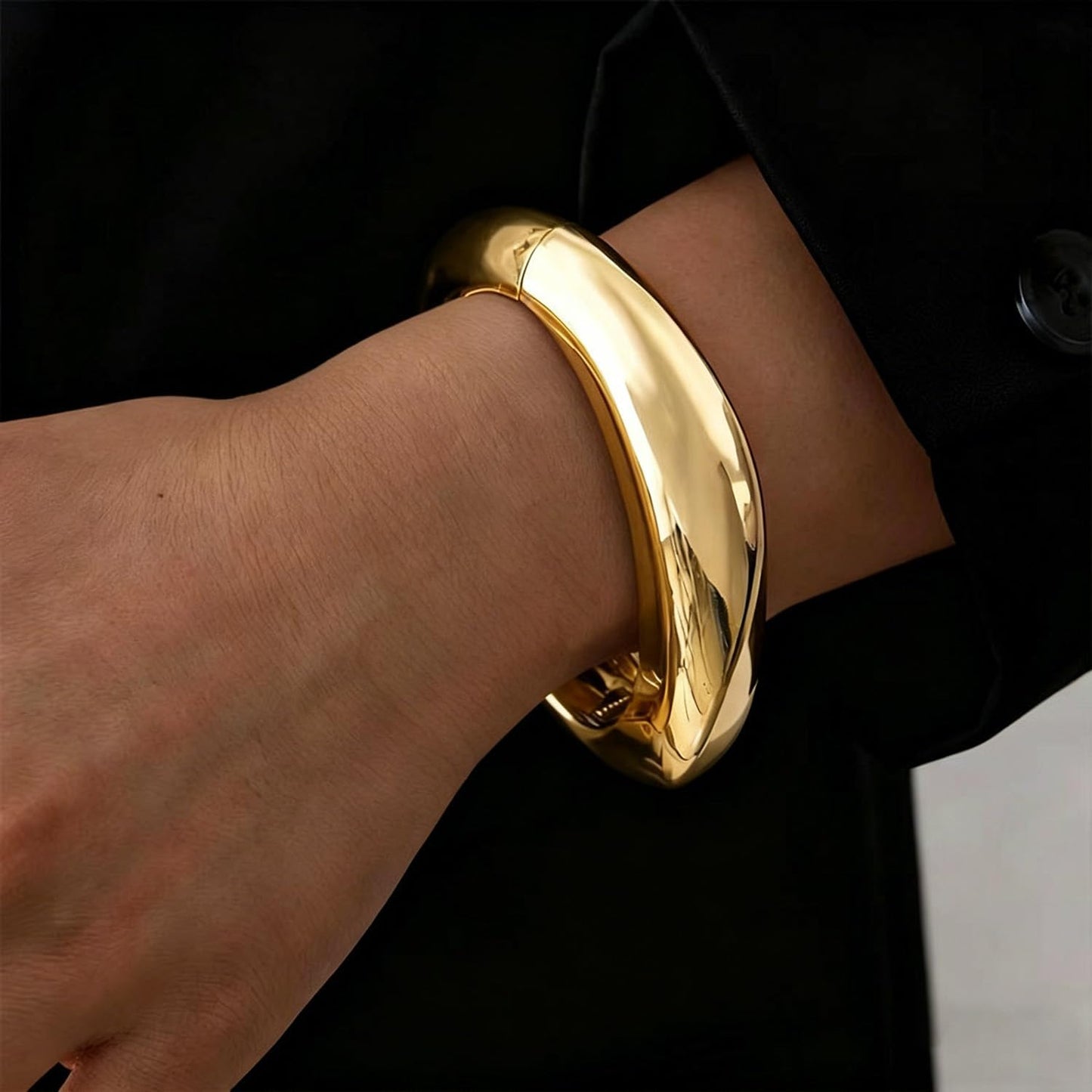 MTINEAPS Gold Bangle Bracelets for Women Teens Trendy Chunky Adjustable Twist Cuff Bracelet Jewelry Gifts (Gold - Style B)