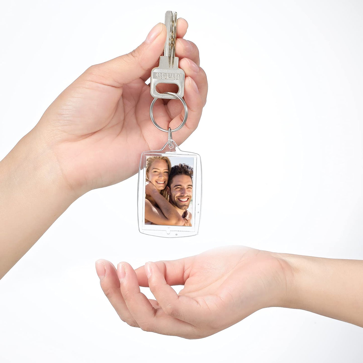 MTLEE 150 Pcs Square Photo Insert Keychain Clear Acrylic Picture Keychains Picture Frame Blank Photo Insert Keyring