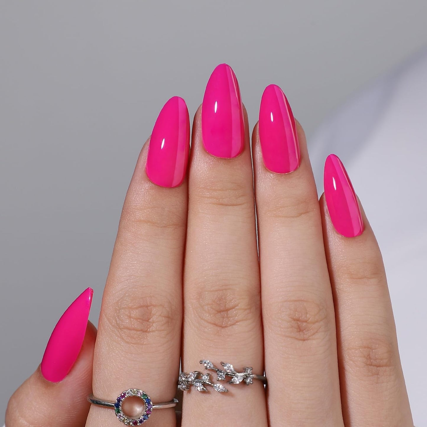 Rose Red Press on Nails with Chrome Fake Nails Designs Thickened Acrylic Nails Short Almond Glue on Nails Solid Color False Nails Full Cover Stick on Nails for Women Girls Manicure Art 32 Pcs