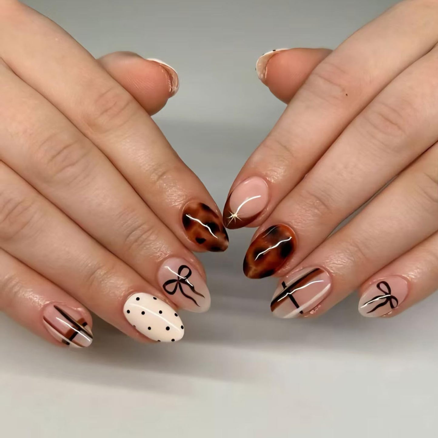 IMSOHOT Press on Nails Short Oval Fake Nails Brown Acrylic False Nails with Polka Dot, Bow Designs Cute Round Glossy Glue on Nails for Women Girls Nail Decoration