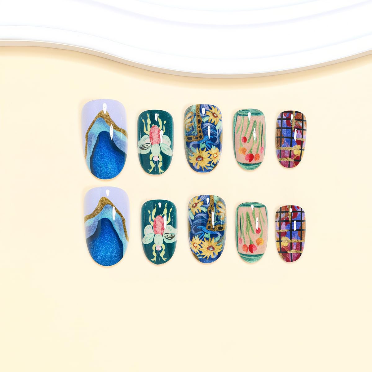 Short Press on Nails Oval - Starry Sky & Flower Design, Oil Painting Style Full Cover Glossy Fake Nails 24PCS for Women Manicure