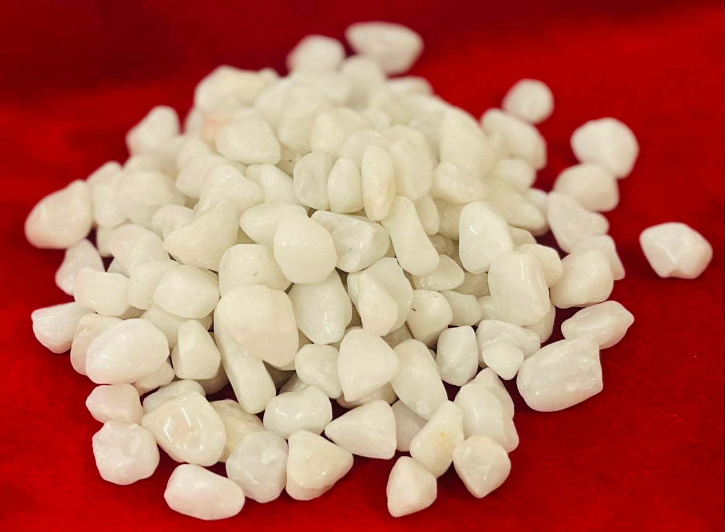 Indian Consigners White Quartz Tumbled Stone Chips – 100g Natural Polished Gemstones for Healing, Energy Work, Crafts & Home Decoration