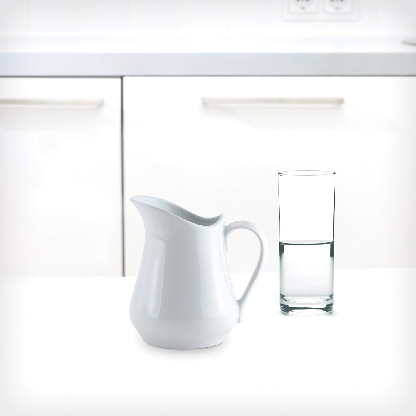 HIC Kitchen Creamer Pitcher With Handle, Fine Porcelain, 16-Ounce Capacity, For Coffee, Tea, Dressings, Syrups, Sauces
