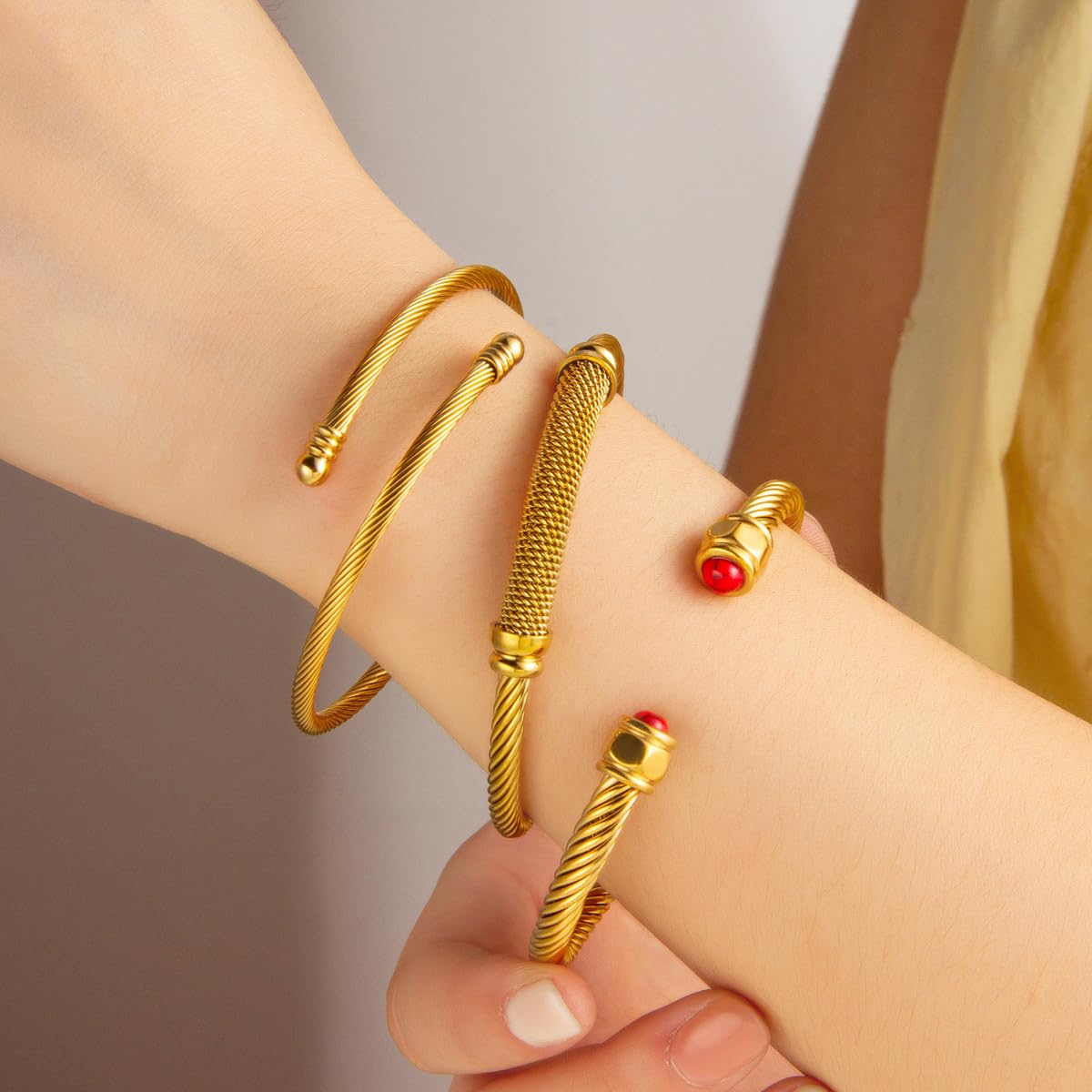 MENGSHA 14K Gold Plated Bracelet for Men for Women Open Adjustable Bangle Cuff Bracelet Chunky Twisted Bangle Bracelet for Women Stackable Bracelet Jwerelry Gift for Birthday Graduation Anniversary