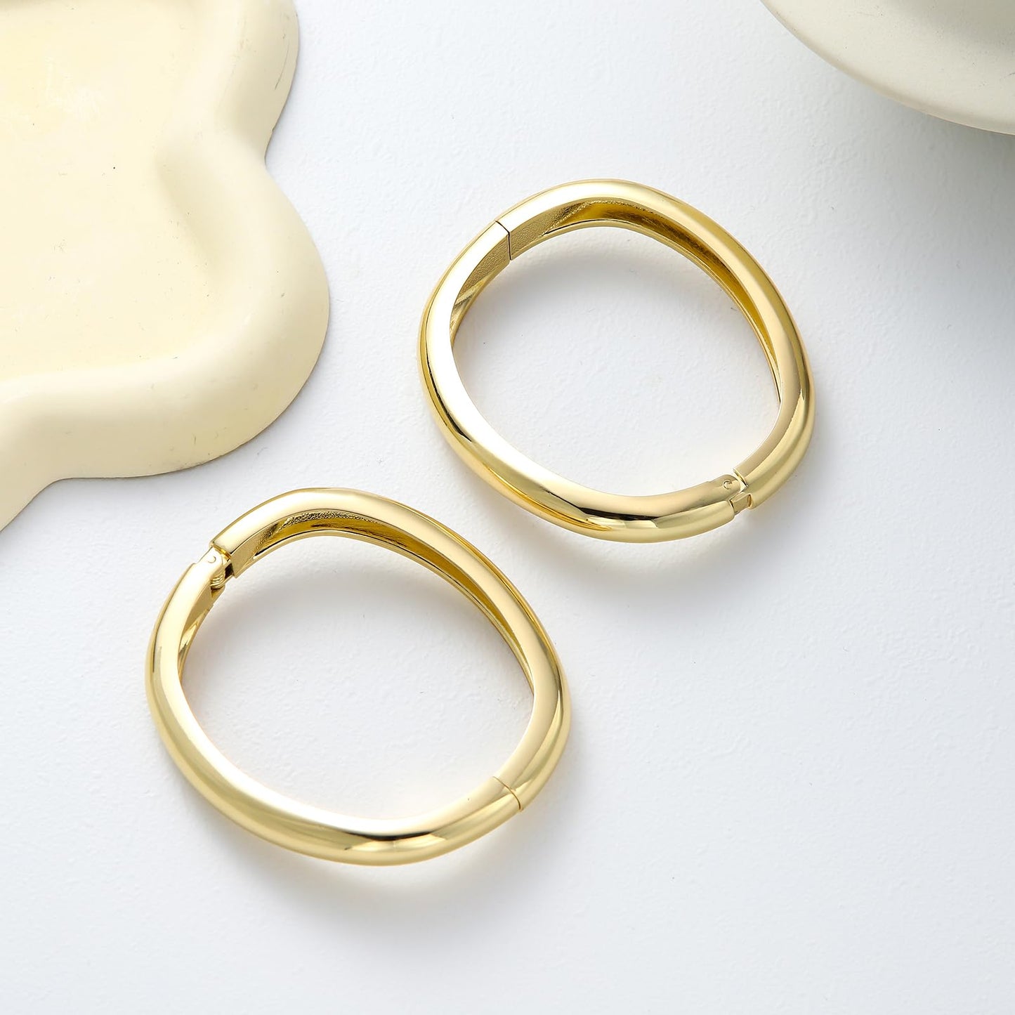 AYWFCBF Wavy Bangle Bracelets for Women | 14K Gold Plated 2-Pack Twisted Wave Band Bangle | Trendy Hinged Cuff Open Wide Chunky Gold Bracelet Stack | Arm Cuff Jewelry for Women