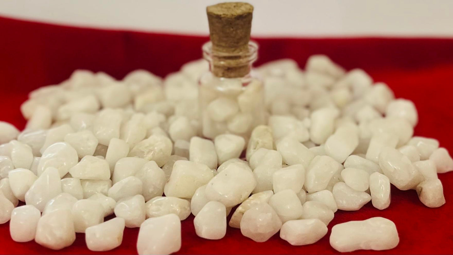 Indian Consigners White Quartz Tumbled Stone Chips – 100g Natural Polished Gemstones for Healing, Energy Work, Crafts & Home Decoration