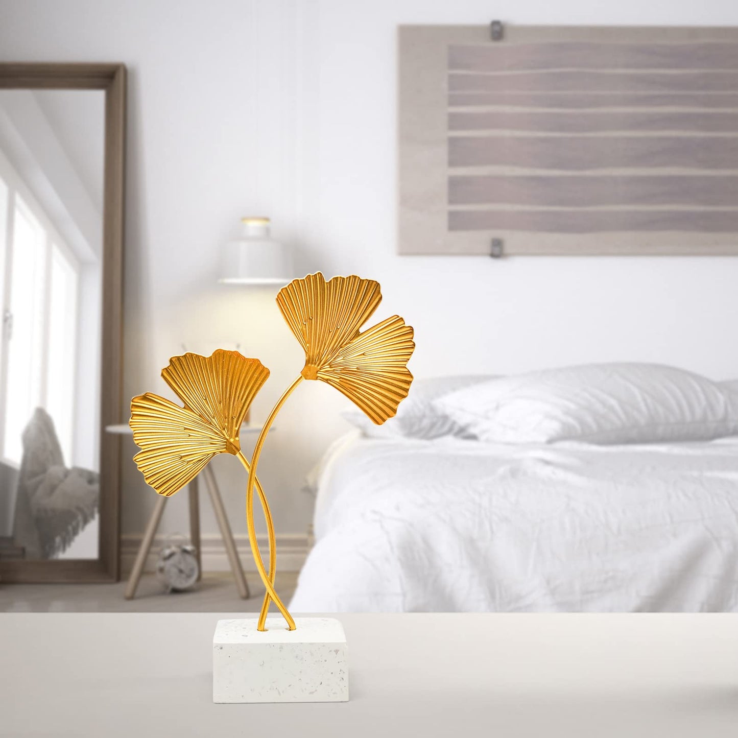 inheming Metal Ginkgo Leaf Ornaments, Gold Ginkgo Leaf Desktop Decoration Sculpture, Modern Creative Home Décor Accents Statue for Office, Bedroom, Bookshelf