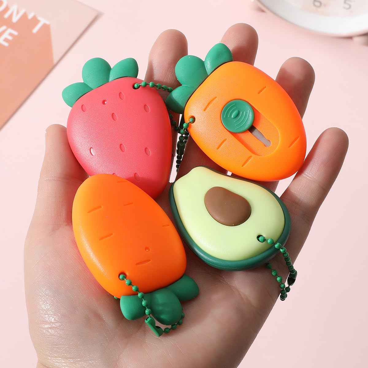 12 Pcs Mini Box Cutter Retractable Utility Knife Cartoon Strawberry Carrot Shape Pocket Size Art Craft Cutter for Mail Envelope Cardboard