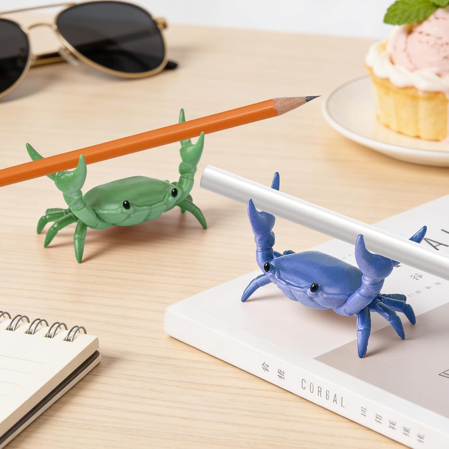 Desk Crab Pen Holder, Creative Weightlifting Crab Pencil Stand, Organizer for Small Items, Cute Office Decor (2pc)