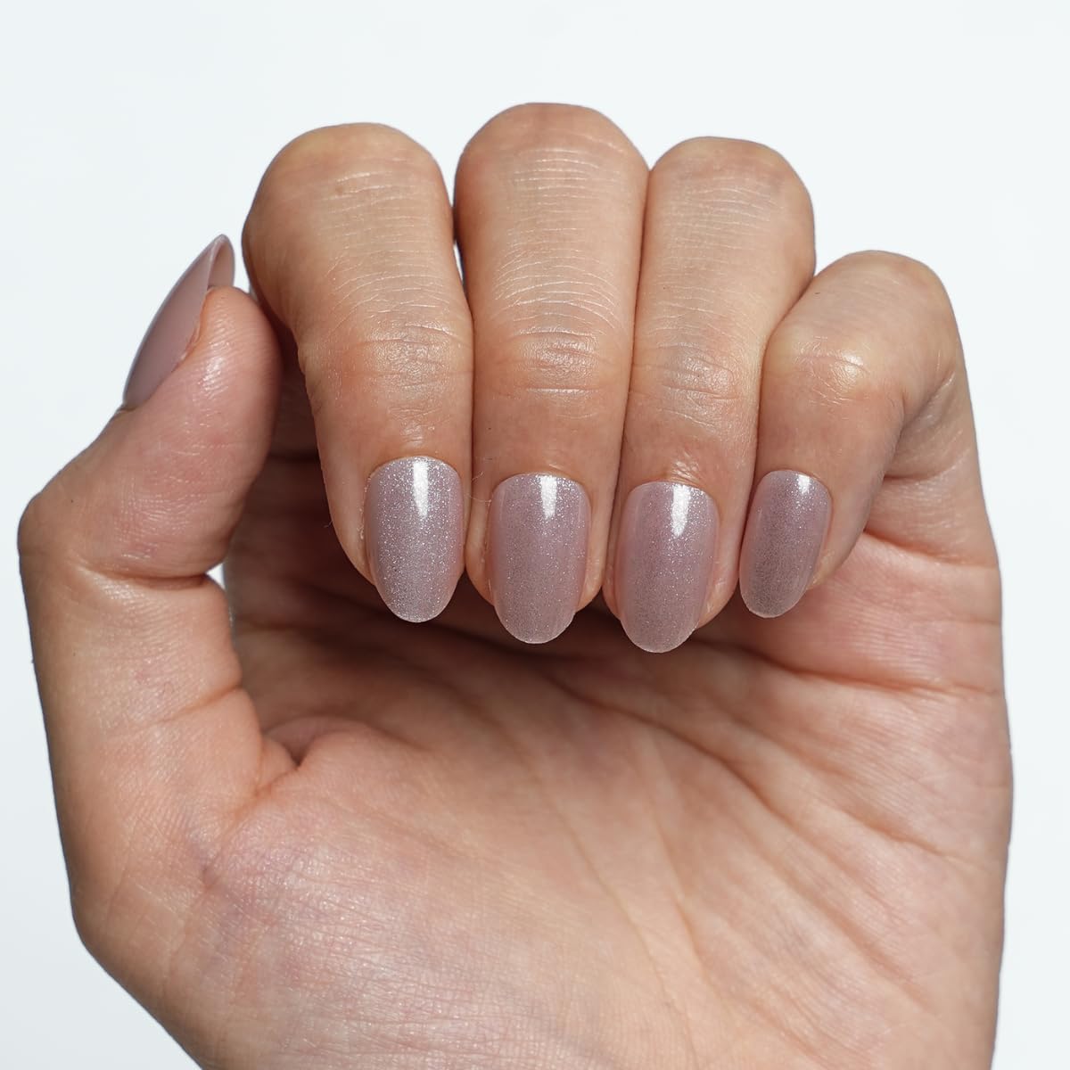 Ellie Vincy Press-On Nails – Short Oval Pink Cat Eye Fake Tip, Reusable Salon Quality Nails in 16 Sizes – 32 Nail Kit with Glue & Sticky Tabs