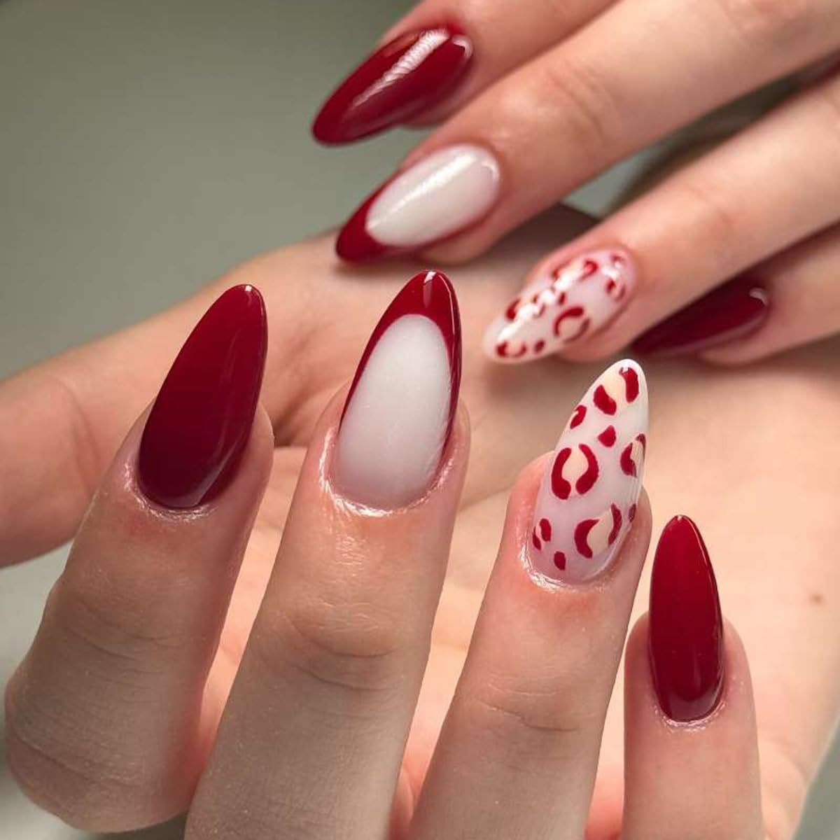 CTTHNBD Press on Nails Almond - Red French Tip Fake Nails with Lip Print Design - Medium False Nails Press ons - for Women 24 Pcs