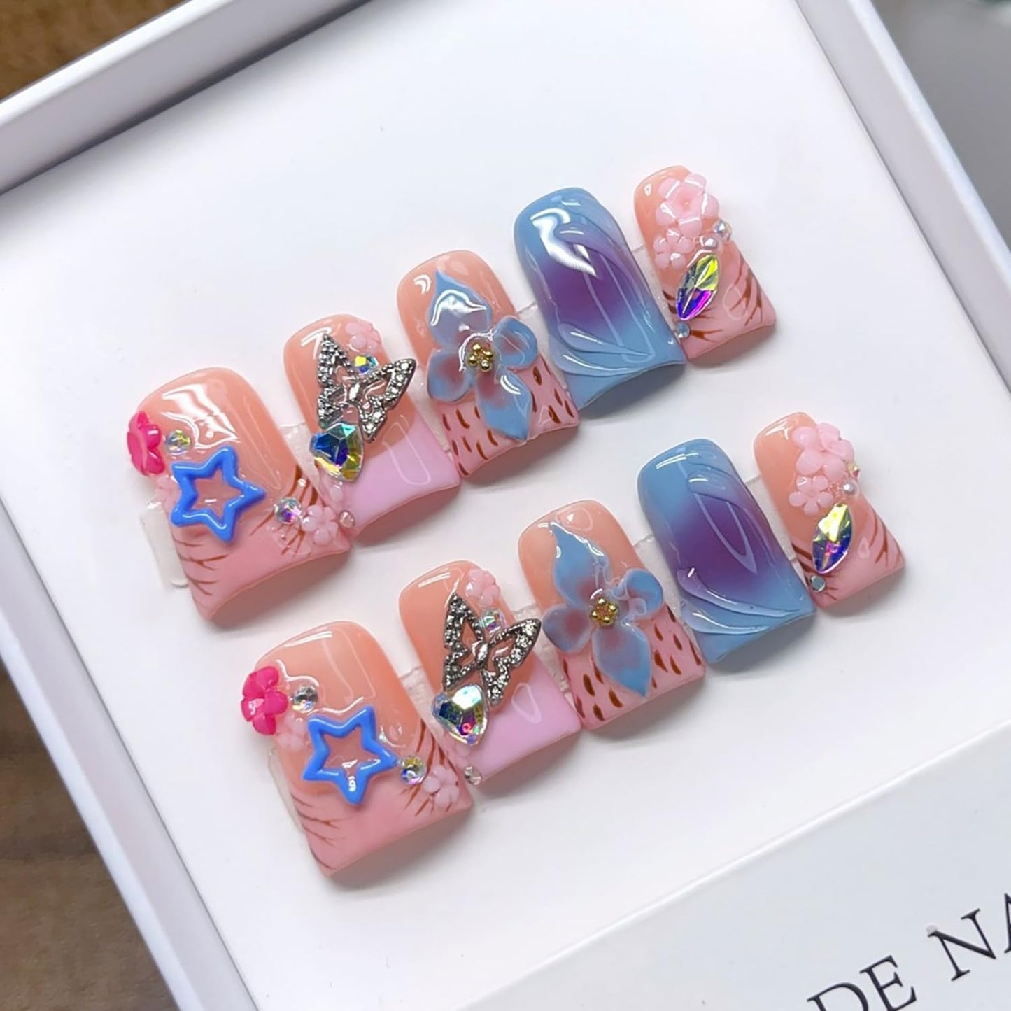 10Pcs Medium Duck Press On Nails Handmade Fake Nails Nude Pink Nail Press Ons with Flower Luxury Rhinestones Designs French False Nails Full Cover Artificial Glossy Stick On Nail For Women（Size S）