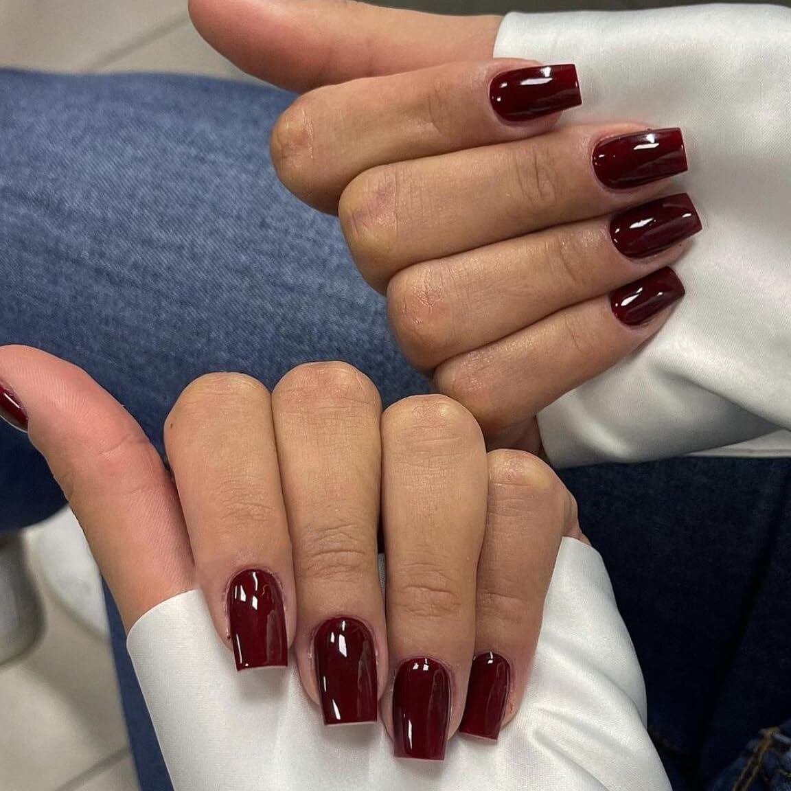 KQueenest Dark Red Press on Nails Short Medium Square, Burgundy Glue on Nails for Women, Solid Gel Dark Fake Nails Short, Reusable Coffin Acrylic Nails Press on for Finger Decoration in 24 Pcs