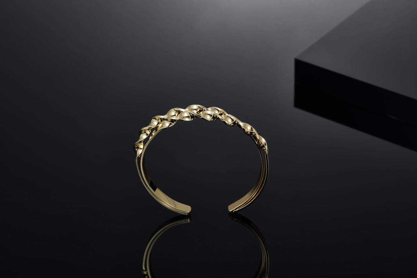 SHINYTE CATALINE Valentine's Day Gift Ideas 14K Gold Plated Chunky Cuff Bracelet For Women,Adjustable Bendable Cuff Bracelets Boho Bangle,Gift for Girlfriend Wife