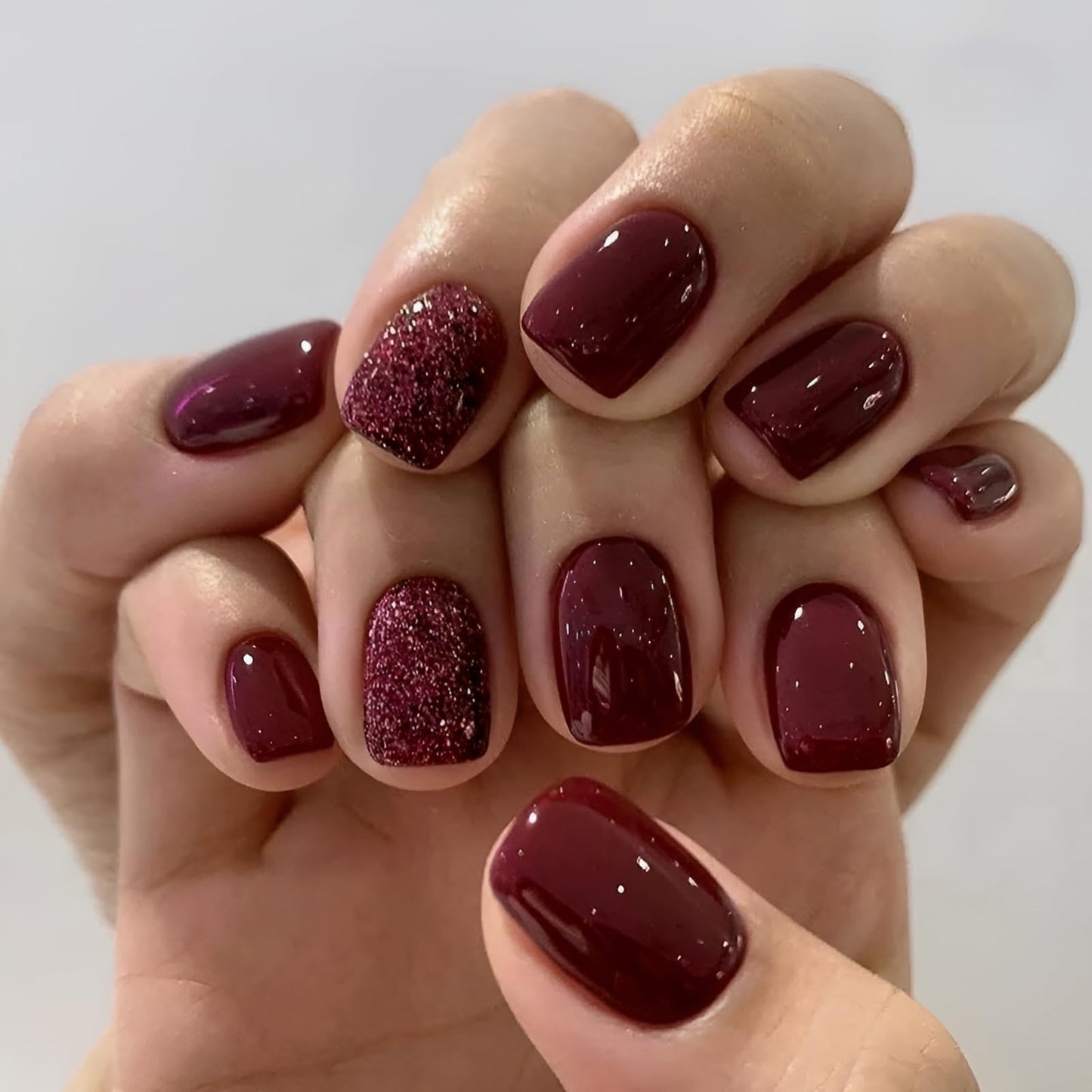 Square Press on Nails Short Red Fake Nails with Glitter Design Coffin Glossy False Nails Acrylic Nails Full Cover Stick on Nails Glue on Nails for Women