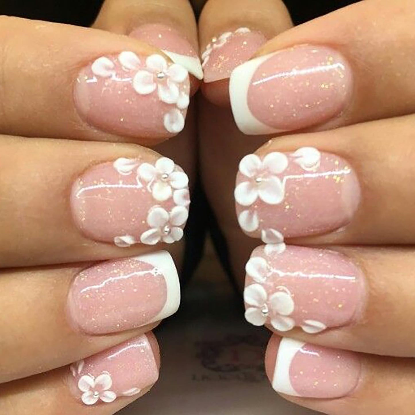 OCOUYVD Cute Flower Press-on Nails, 24pcs Glitter Short Square Acrylic False Nails with 3D Embossed Floral Pearl Design, French Tip, Full Cover Stick-on Nails for Women Manicure