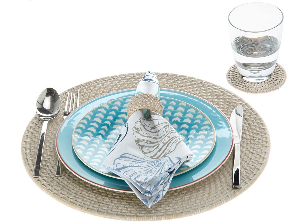 KOUBOO Laguna Table placemat, Round Table Mats Set, Woven Placemats, Boho Table Mats, Rustic Braided Wicker Table Mats Placemats, Kitchen Table Placemats, 15", Whitewash