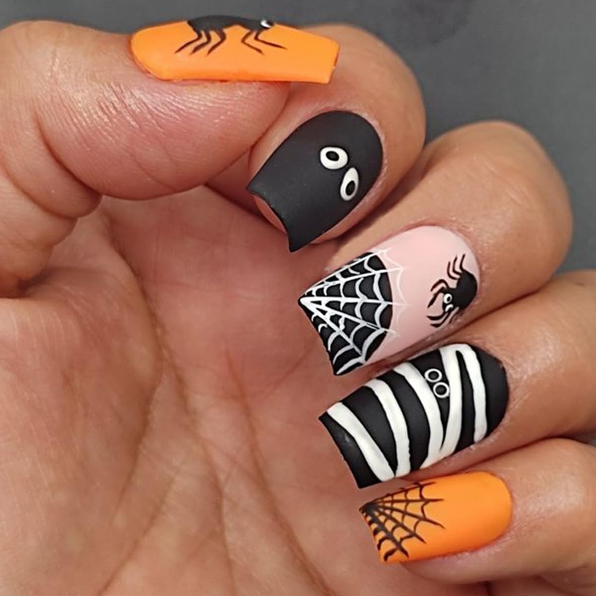 Halloween Spider Press on Nails Short Square Fake Nails with Mummy Spider Web Designs Black Orange Halloween Glue on Nails Cute Holiday Acrylic False Nail for Women Manicure Decoration 24Pcs