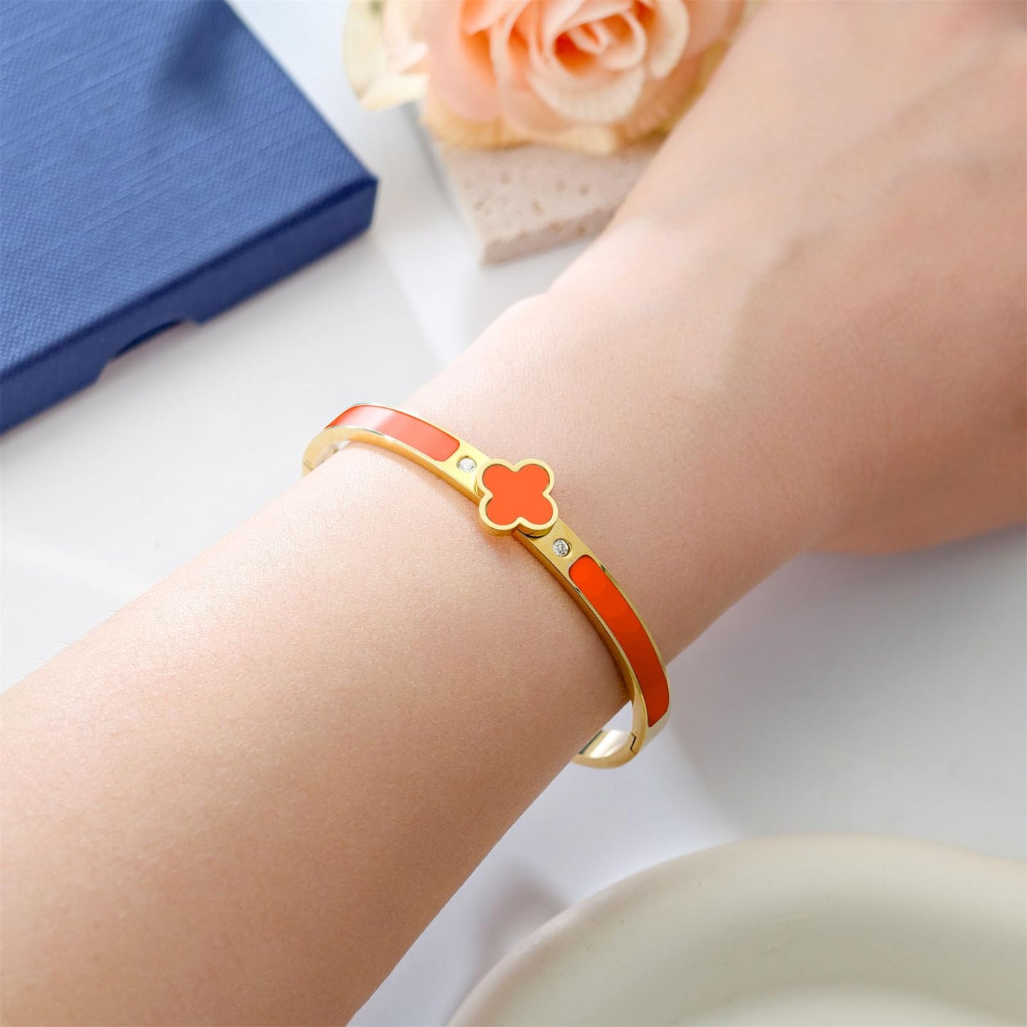 KYJAC 18k Gold Plated Stainless Steel Four Leaf Clover Bracelet for Women - Non-Tarnish, Precision Polished Chunky Oval Bangle in Black, White, Pink, Red Clover Bangle