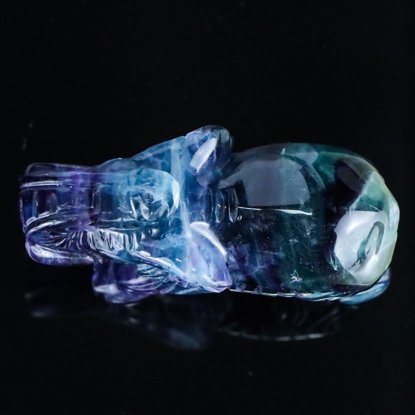 Hxswkk 2.5" Rainbow Fluorite Crystal Elephant Decor Gemstone Hand Carved Animal Healing Statue Craft Home Office Gifts