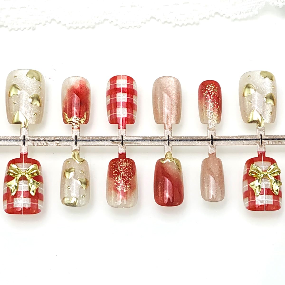 24Pcs Romantic Valentines Press on Nails Short Oval Fake Nails with 3D Bow Plaid Rhinestones Designs Cute Glue on Nail Gold Heart False Nails Glitter Acrylic Full Cover Stick on Nail for Women