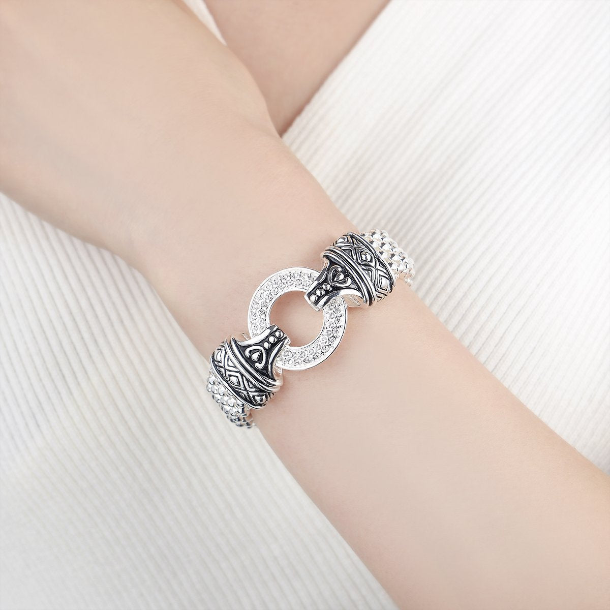 UNY Popcorn Chain Center Circle Pave Stone Unique Bracelet Magnetic Claps Designer Inspired Jewelry (Silver)