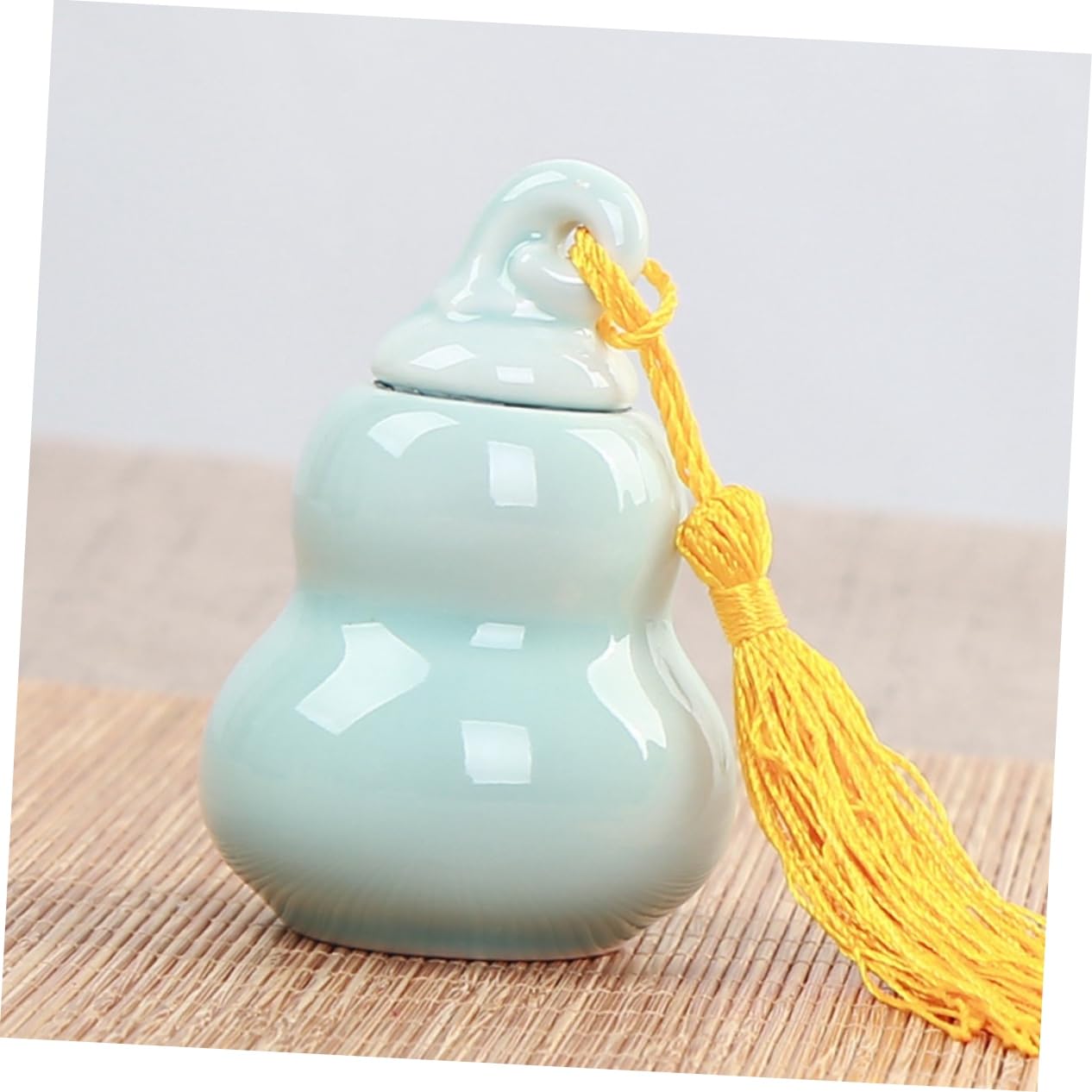Homoyoyo Mini Ceramic Gourd-shaped Tea Jar for Powder and Tealeaves Storage Airtight Decorative Container for Kitchen and Travel Use