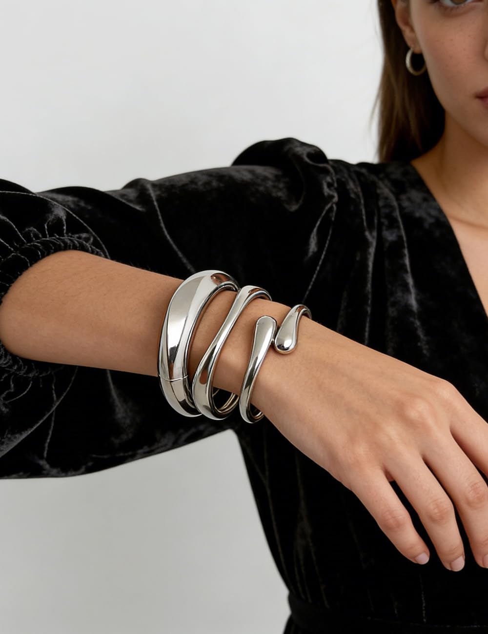 Chunky Silver Bangle Bracelets for Women, Dainty 14k Silver Plated Big Statement Bangles Set, Trendy Cuff Bracelet Stack Fashion Gift Ideas