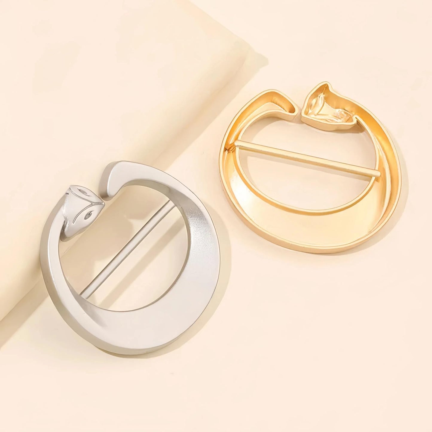 SYWDUDUCLT 2Pack Fox Design Scarf Ring and Brooch, Gold and Silver