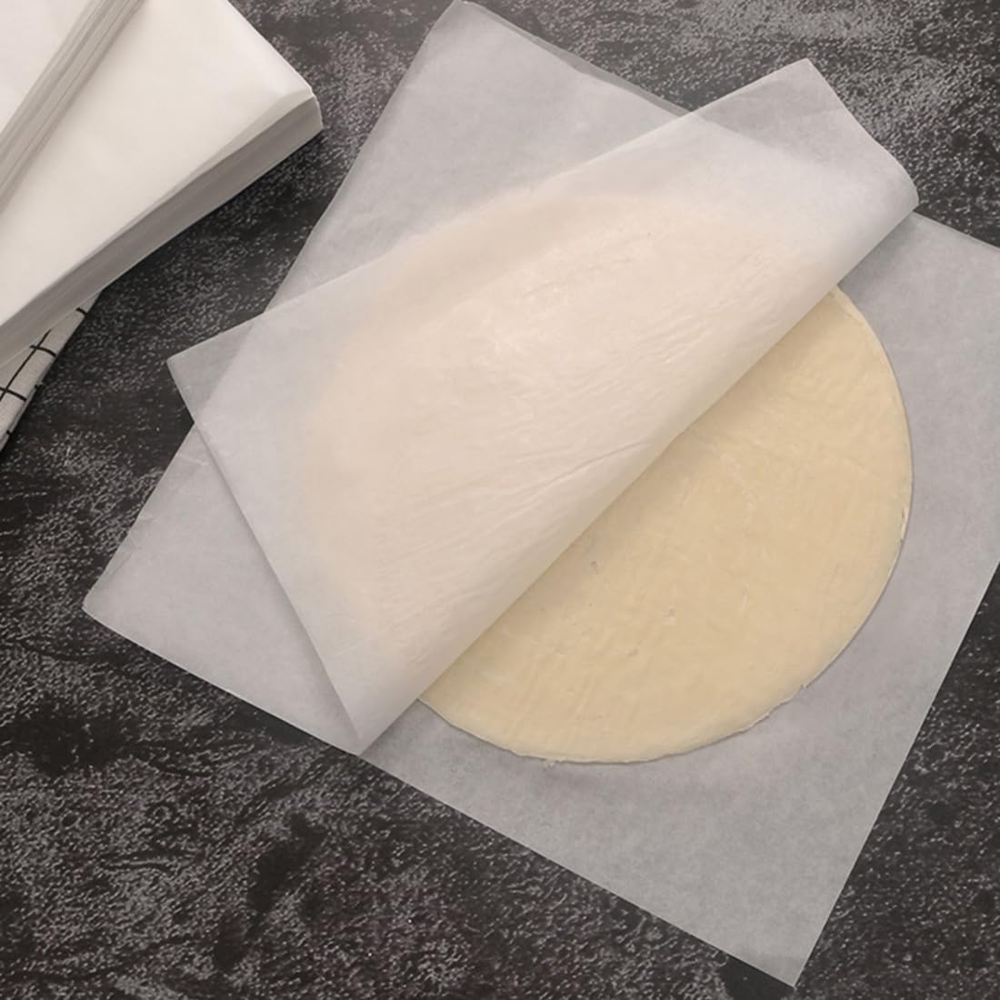 400Pcs 8x8 Inch Unbleached Parchment Paper Sheets, Heavy Duty Non Stick Precut Baking Paper, Greaseproof Half Sheet Liner for Cake Cookie Pastry Baking (8")