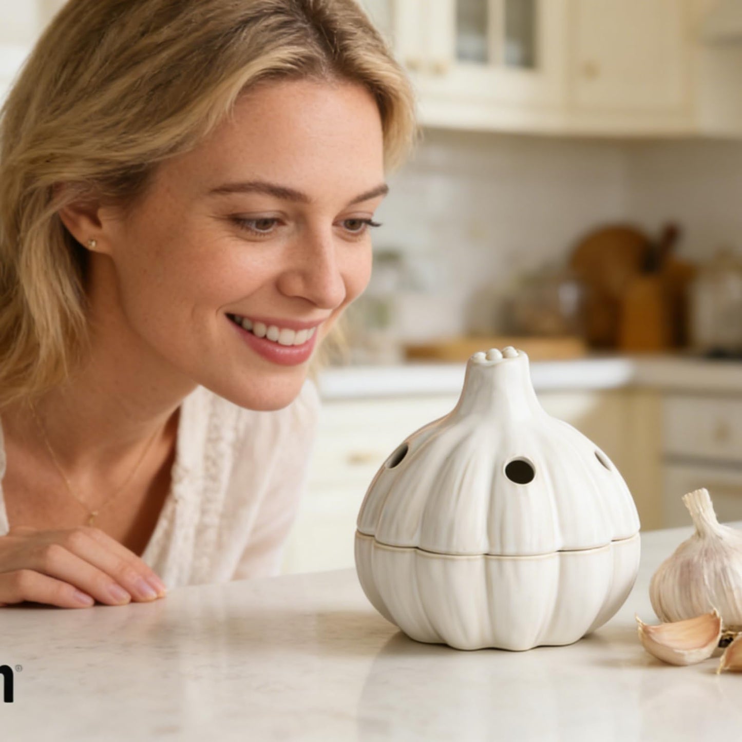 LUOBEIYAOHL ceramic garlic keeper with lid terracotta storage container jar saver holder countertop